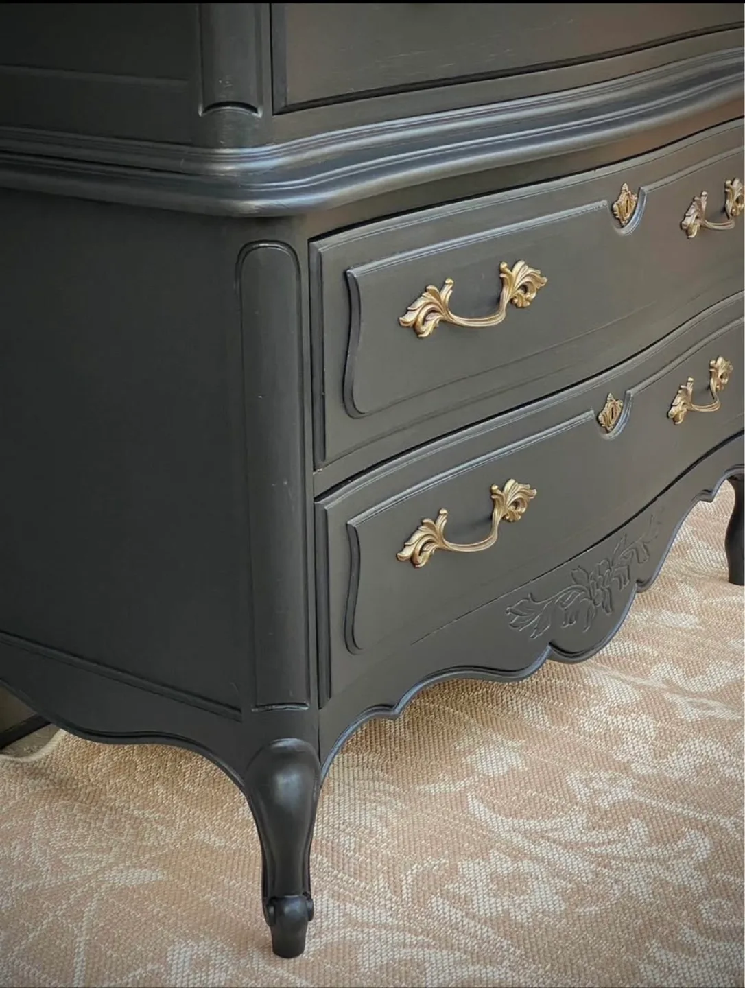 “Huntley by Thomasville” French Provincial Tallboy image indicator(7)