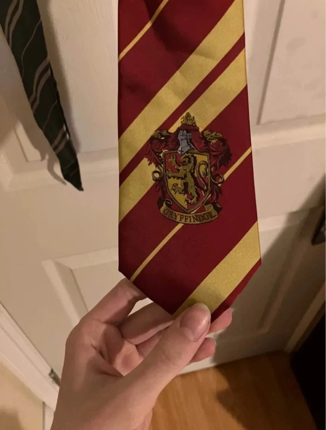 Harry Potter Slytherin + Gryffindor Tie image indicator(4)