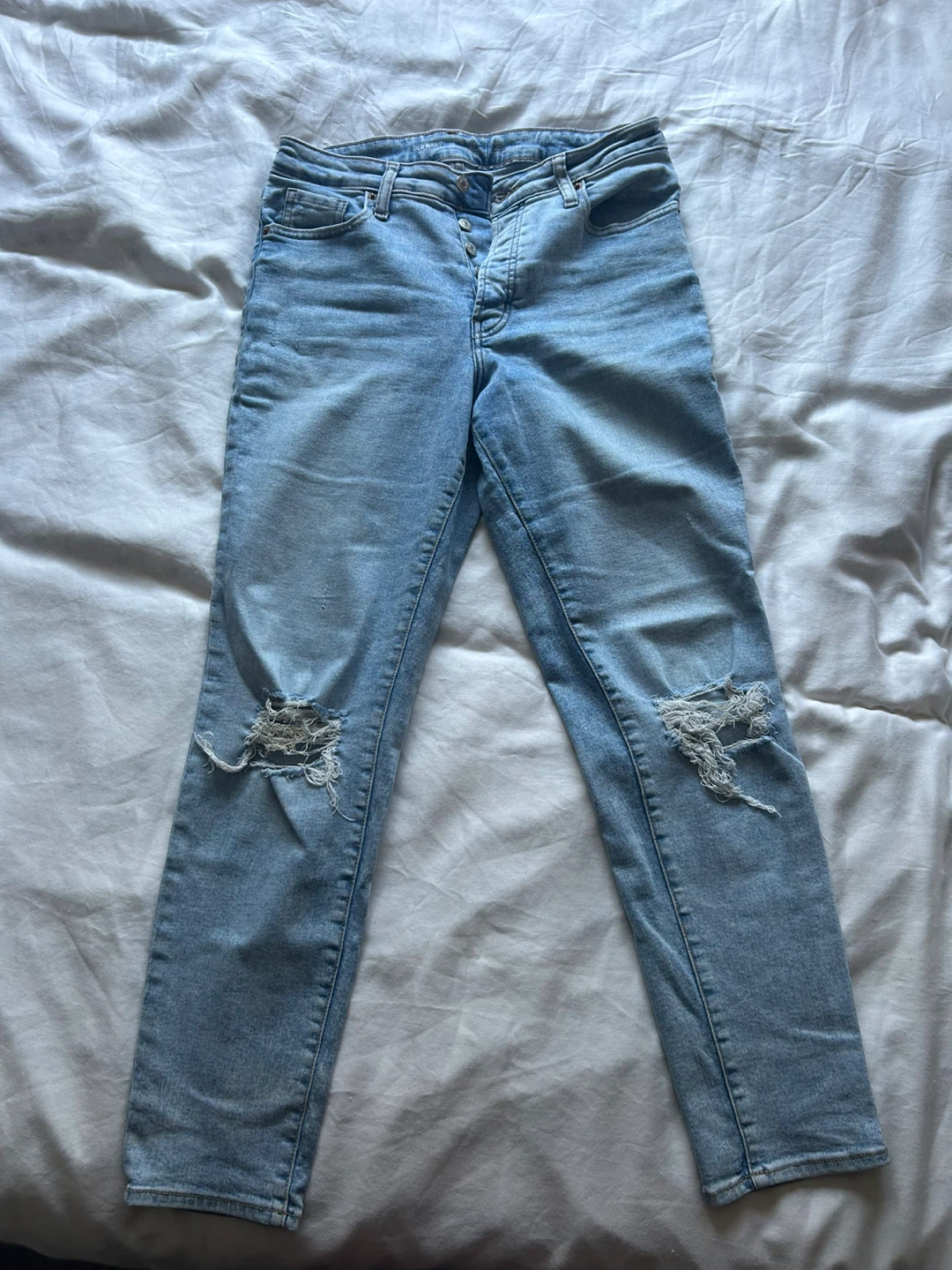 Old Navy Ripped Jeans - Size 10