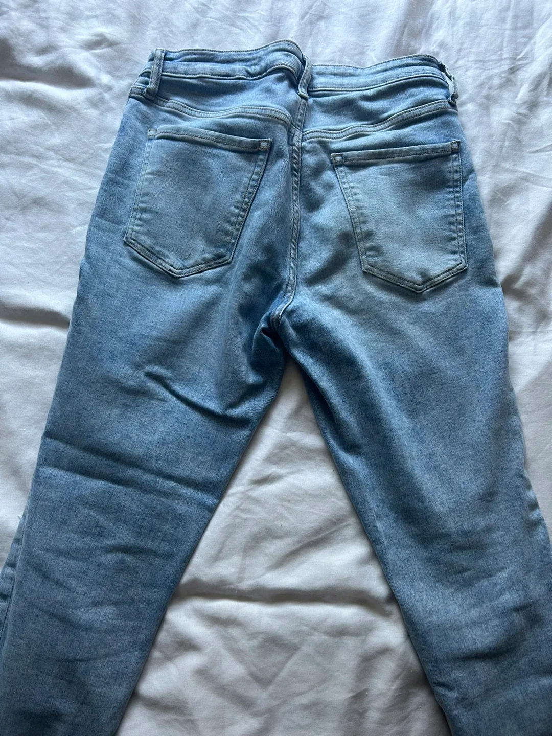 Old Navy Ripped Jeans - Size 10 image indicator(3)