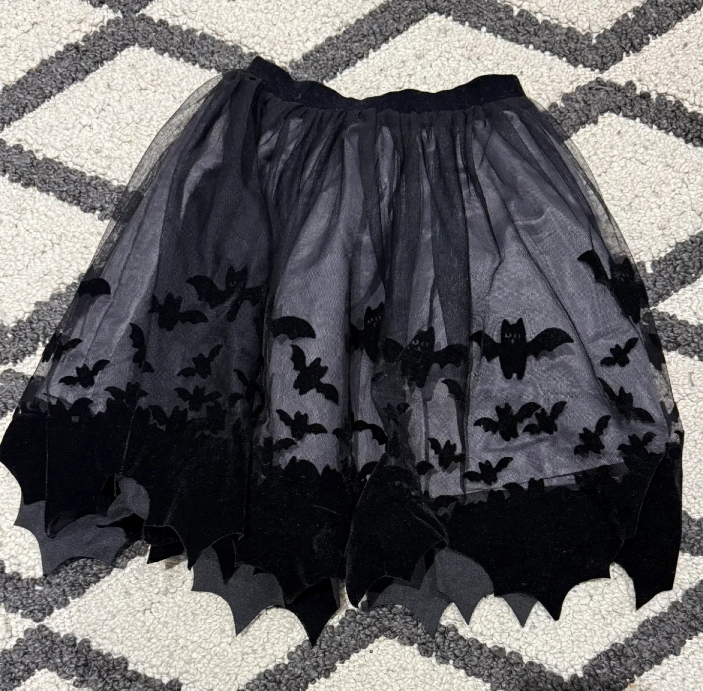 H&M Black Bat Halloween Tulle Skirt Size 4-6Y image indicator(2)