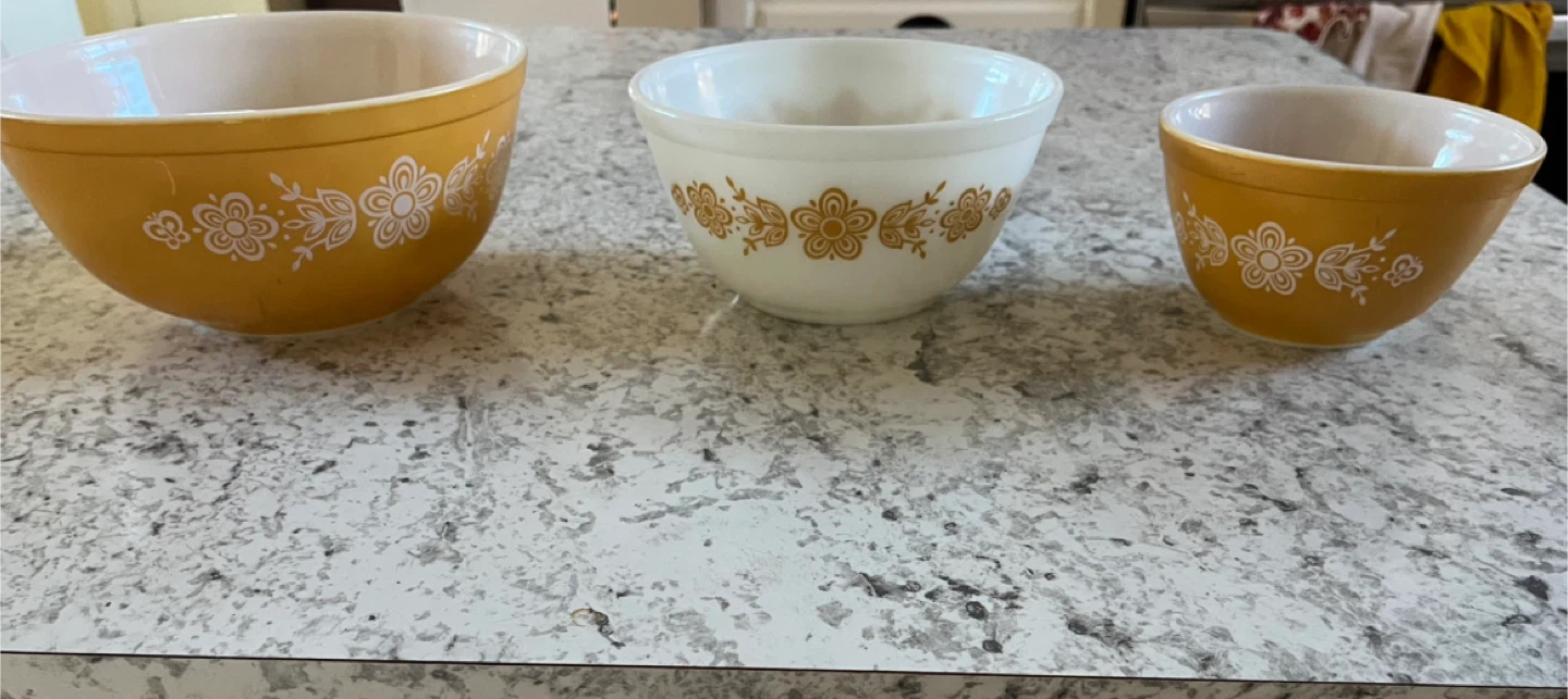 Vintage Pyrex Friendship Bowls (3) - photo 2