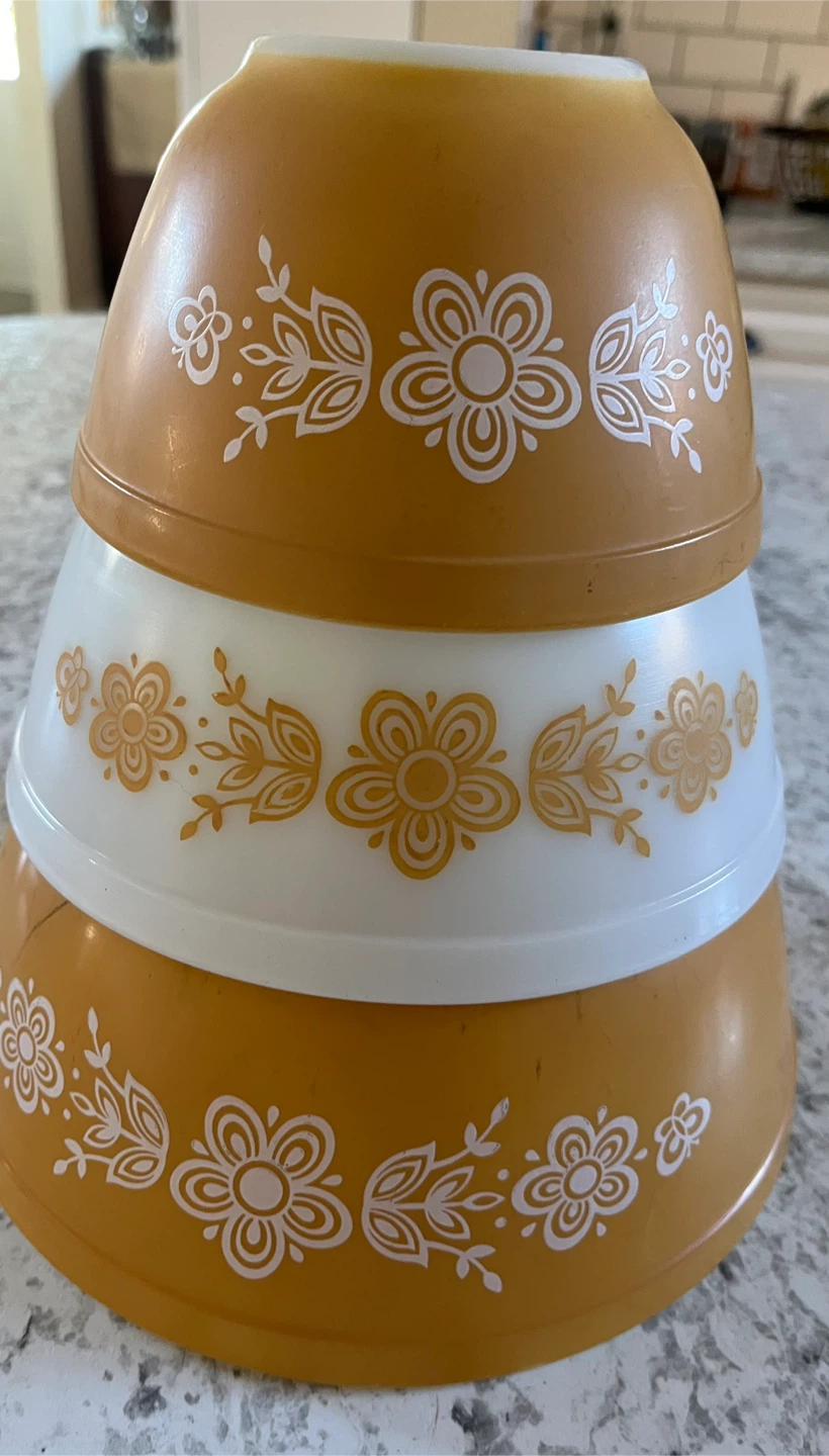 Vintage Pyrex Friendship Bowls (3)