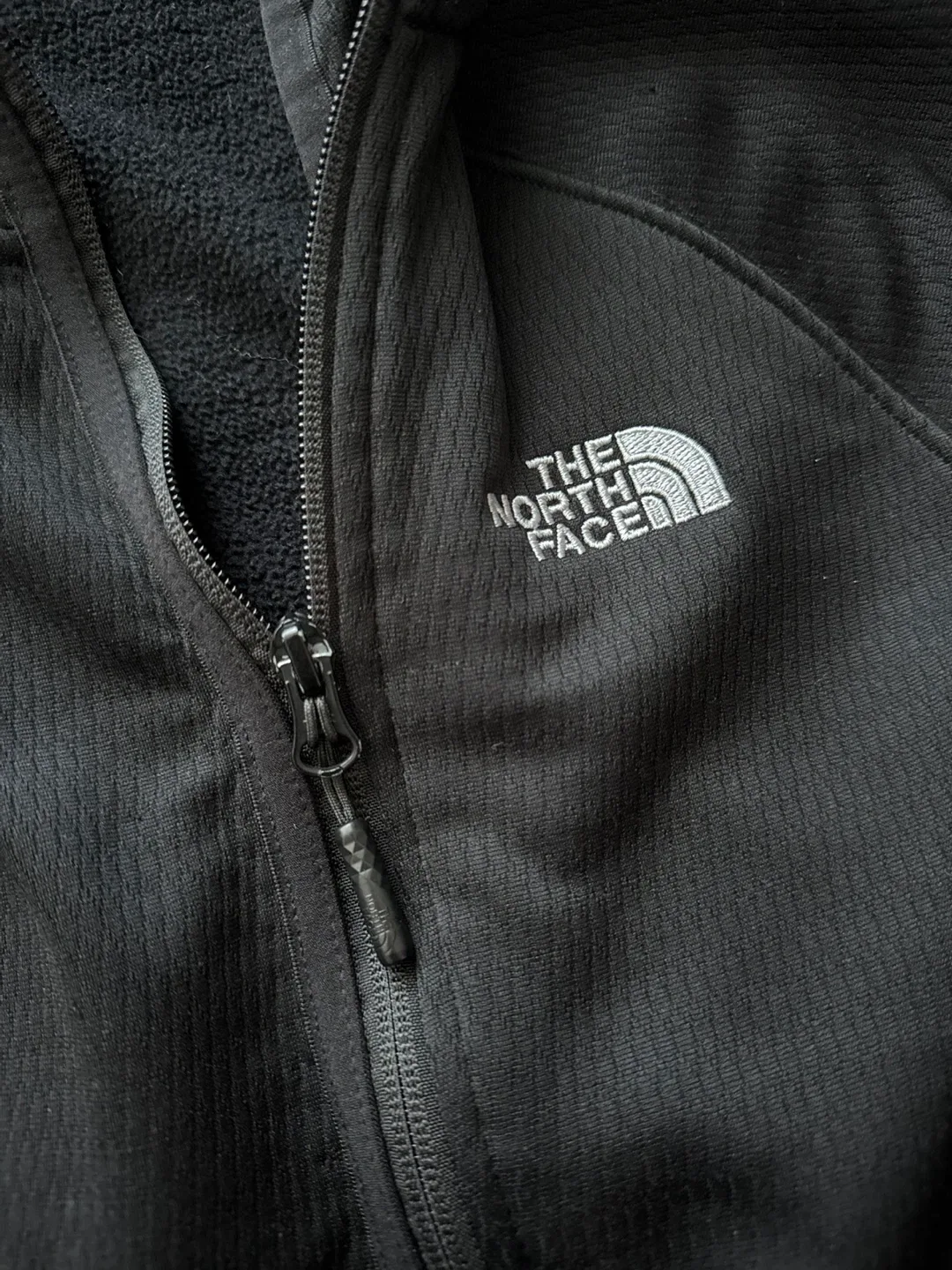 The North Face Black Fleece Hoodie - Size L image indicator(4)
