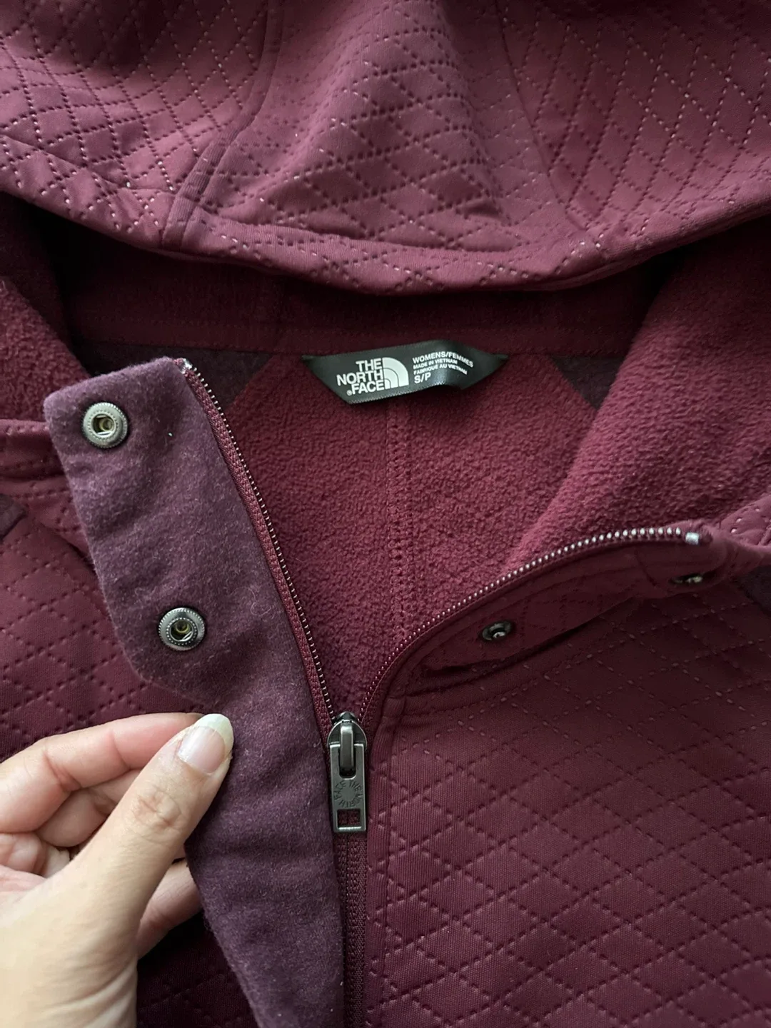 The North Face Women's Quilted Jacket - Size S image indicator(3)
