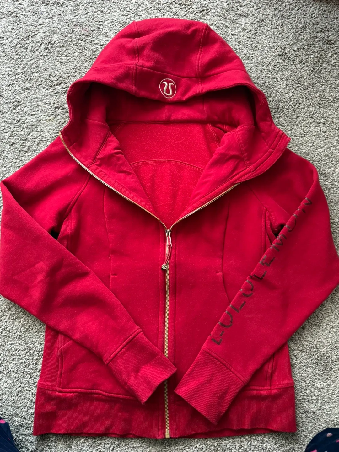 Lululemon Scuba Hoodie - Red image indicator(3)
