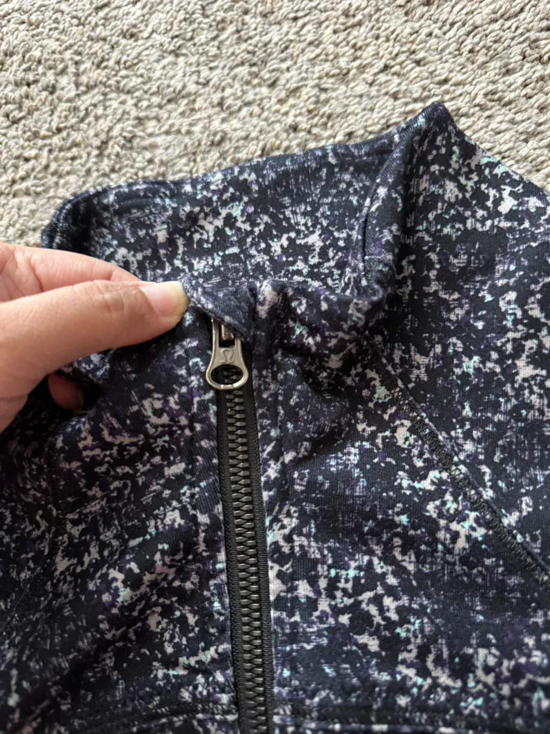 Lululemon Define Jacket - Black/White image indicator(3)