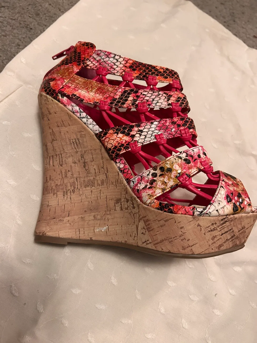 ShoeDazzle Wedge Heels, Size 8 thumbnail