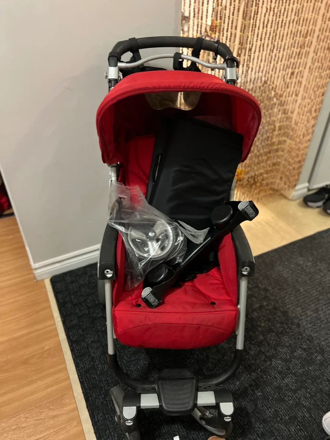 FREE Peg Perego Red stroller FREE 🥕 image indicator(6)