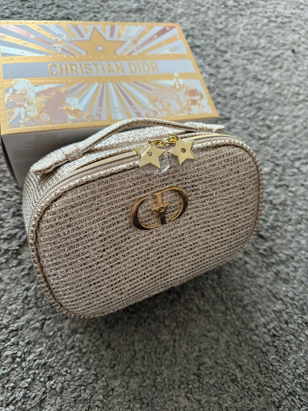 Christian Dior Vanity Case with Box ( GWP ) image indicator(3)