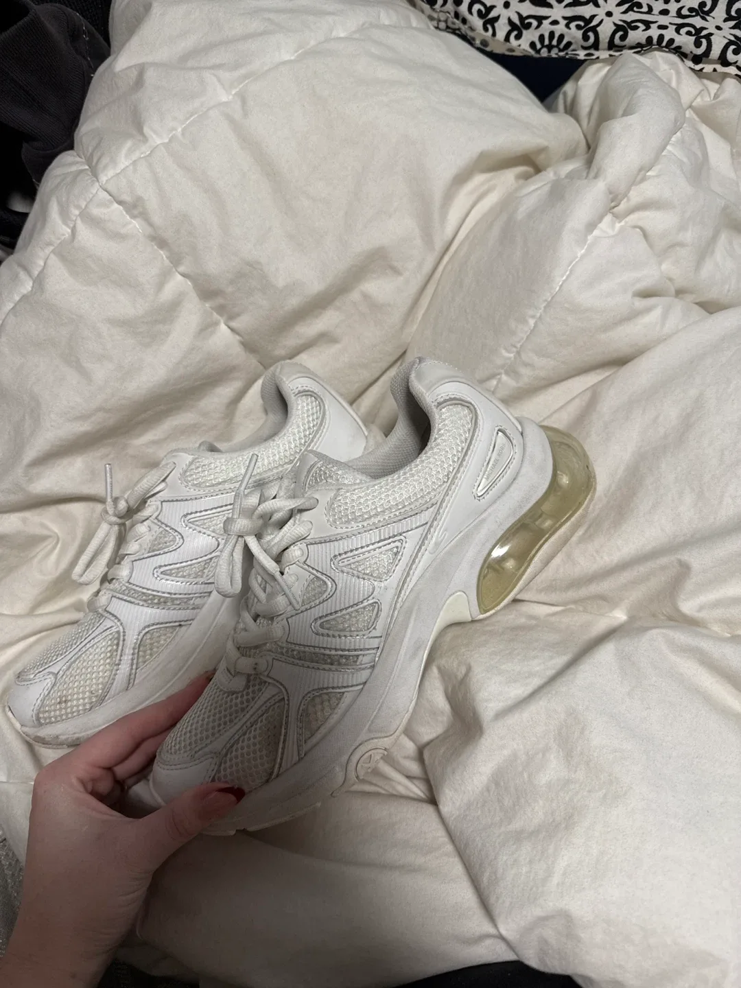 Michael Kors white shoes image indicator(3)