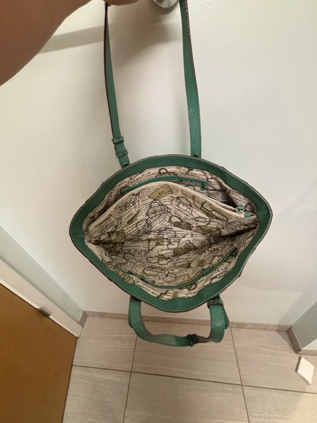 Leather Tote Bag image indicator(3)