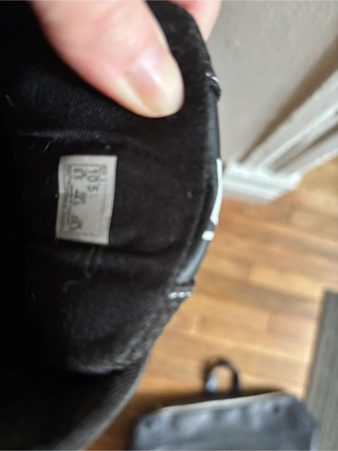 Vans Black/White Sneakers - US 10.5 Men’s image indicator(3)