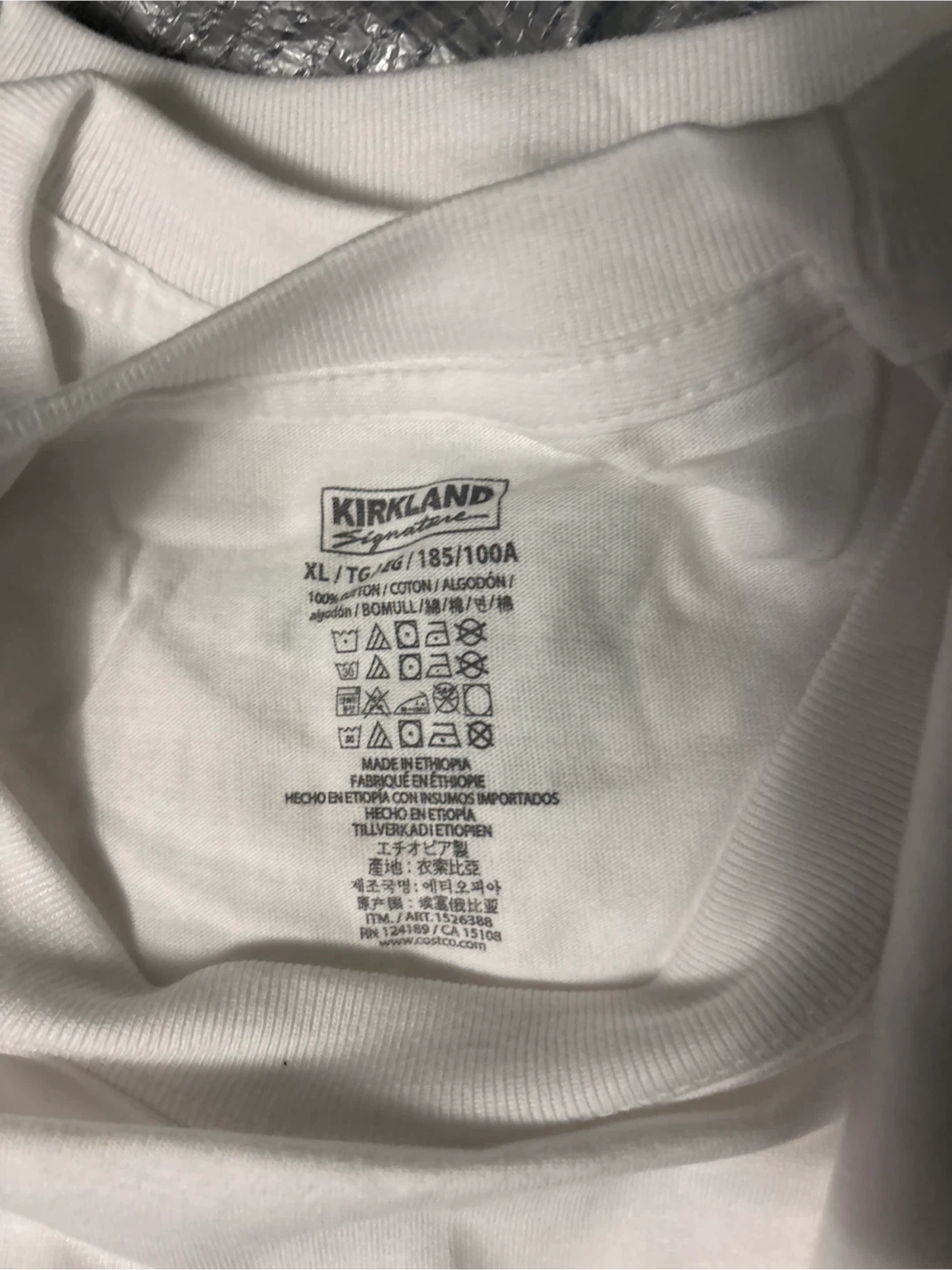 NWOT 4pc Kirkland Signature Men's short Sleeve T-Shirt - XL - photo 2