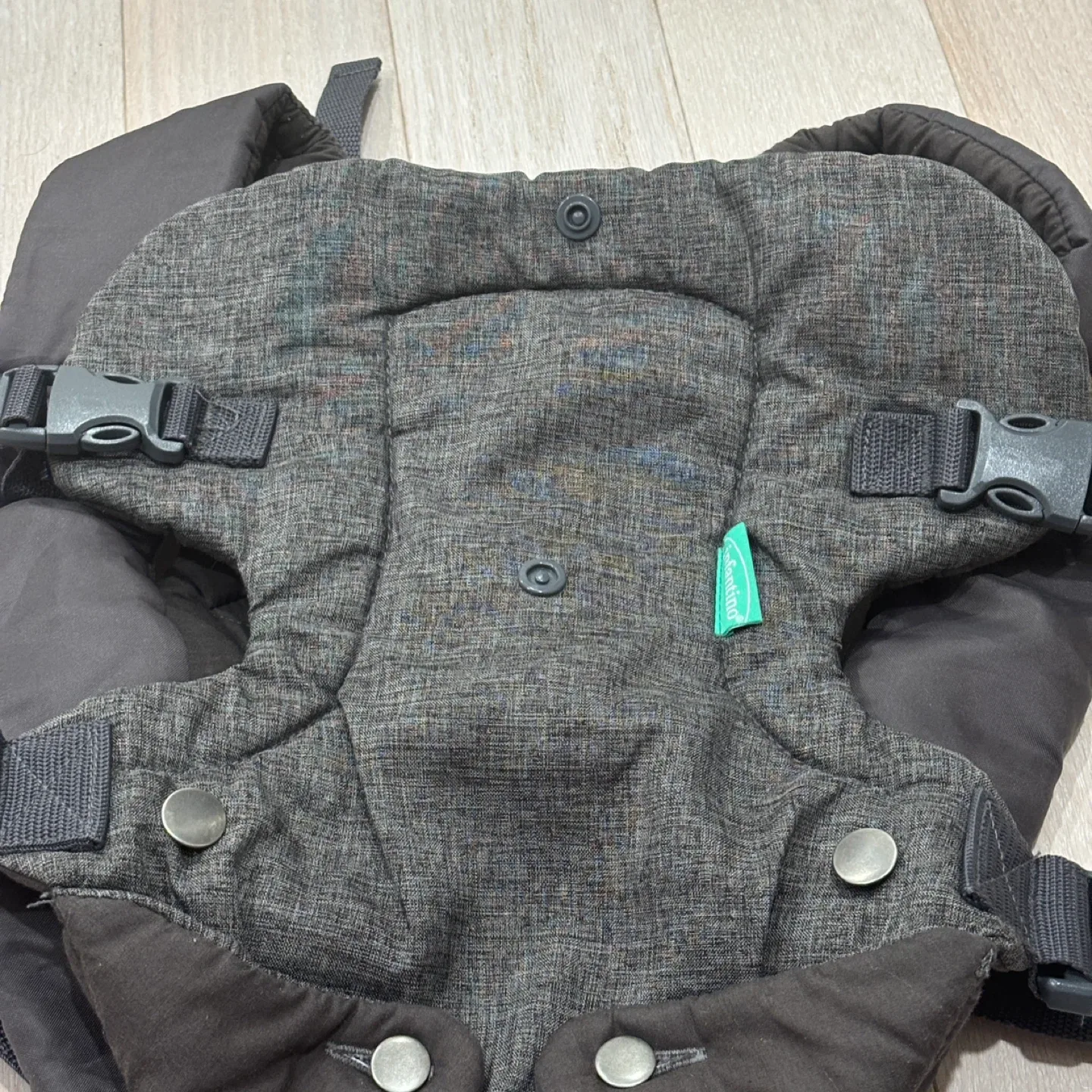 Infantino Flip 4-In-1 Convertible Baby Carrier Gray image indicator(3)