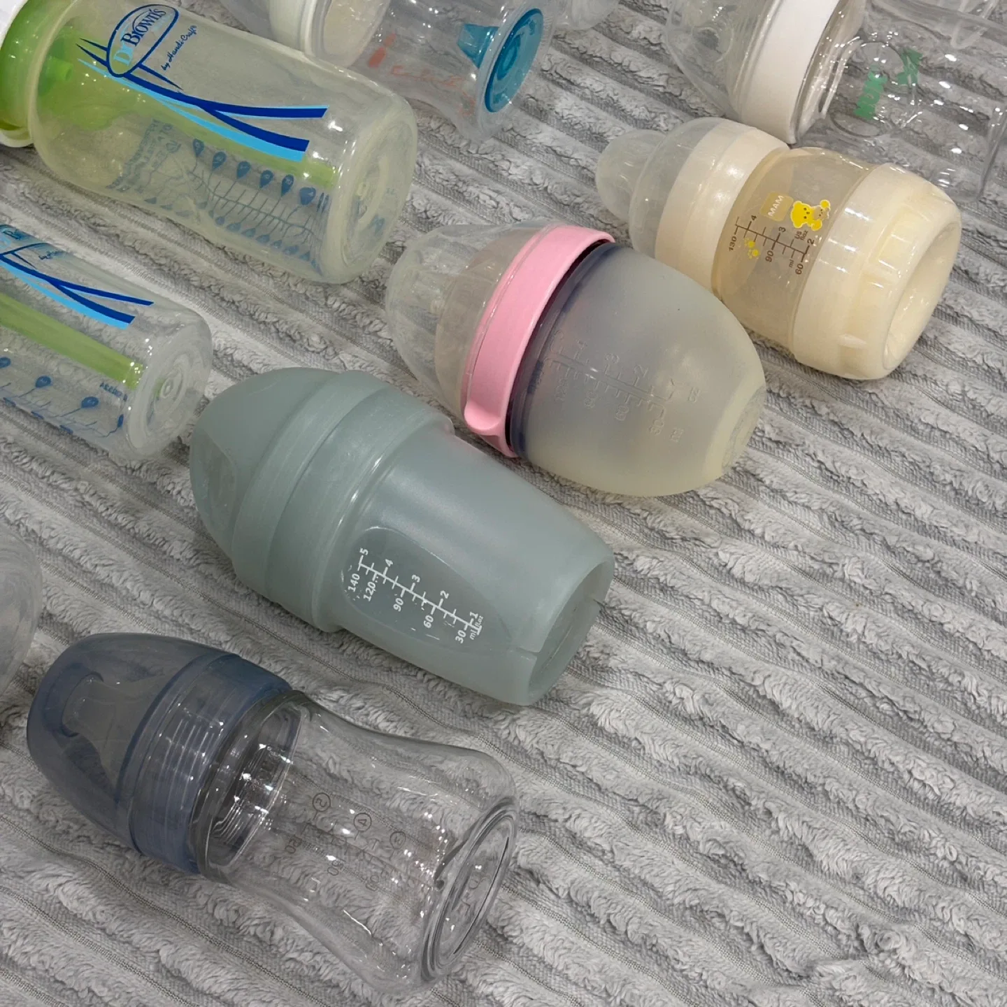 10 Assorted Baby Bottles Dr. Brown's, AVENT, Chicco, Mam, Nuk… image indicator(2)