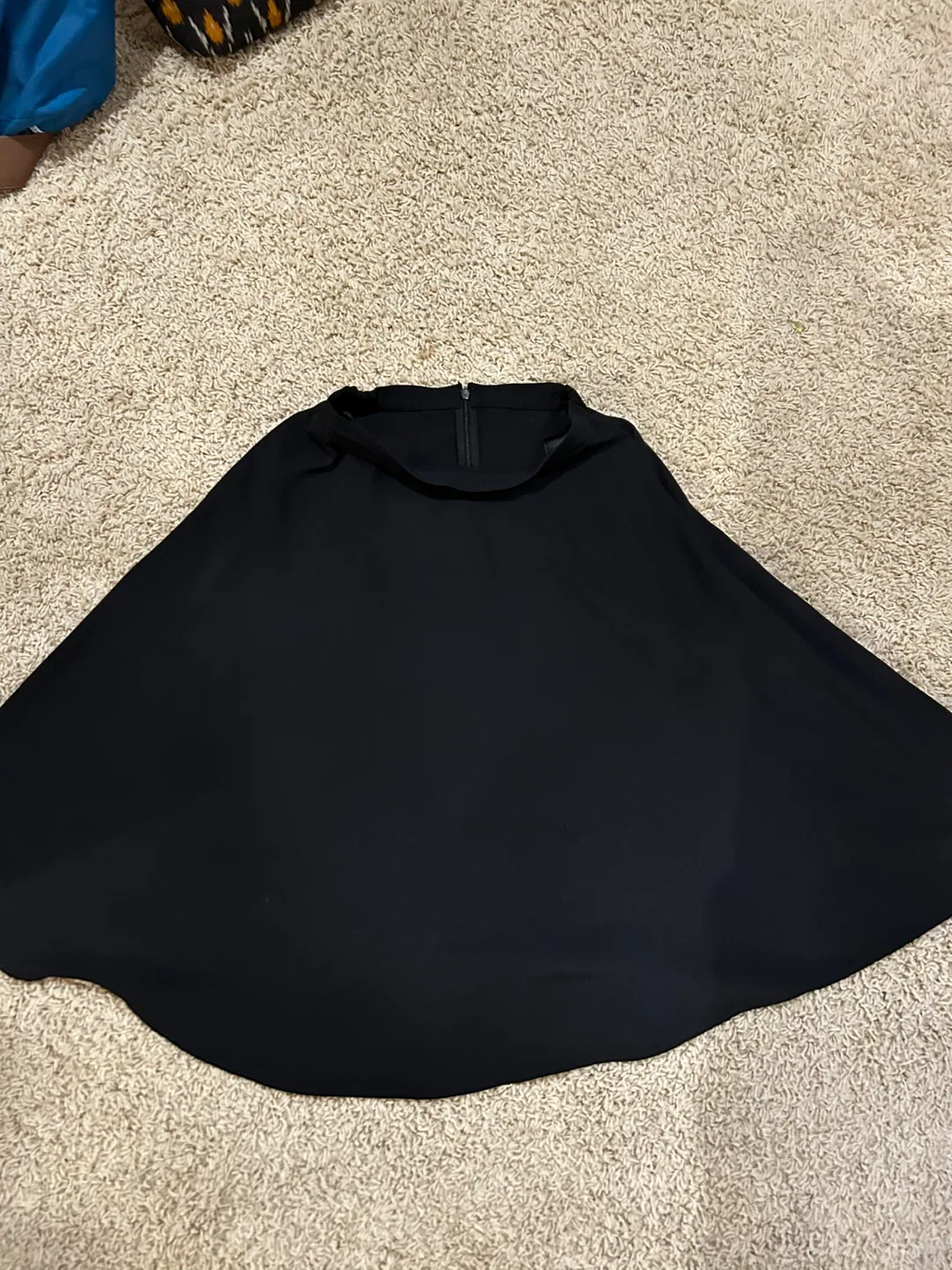 Uniqlo Black A-Line Skirt, size S image indicator(2)