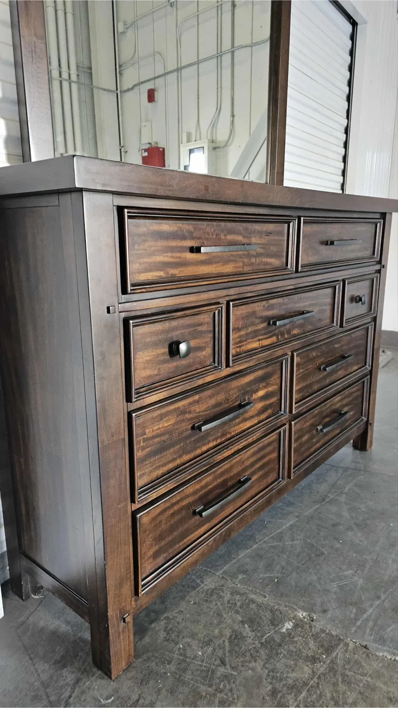 Beautiful large high quality 9 drawer dresser image indicator(2)