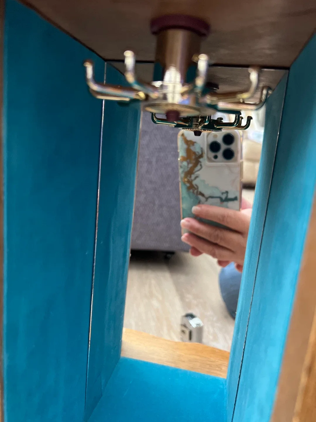 Musical Wooden Jewellery Cabinet image indicator(4)