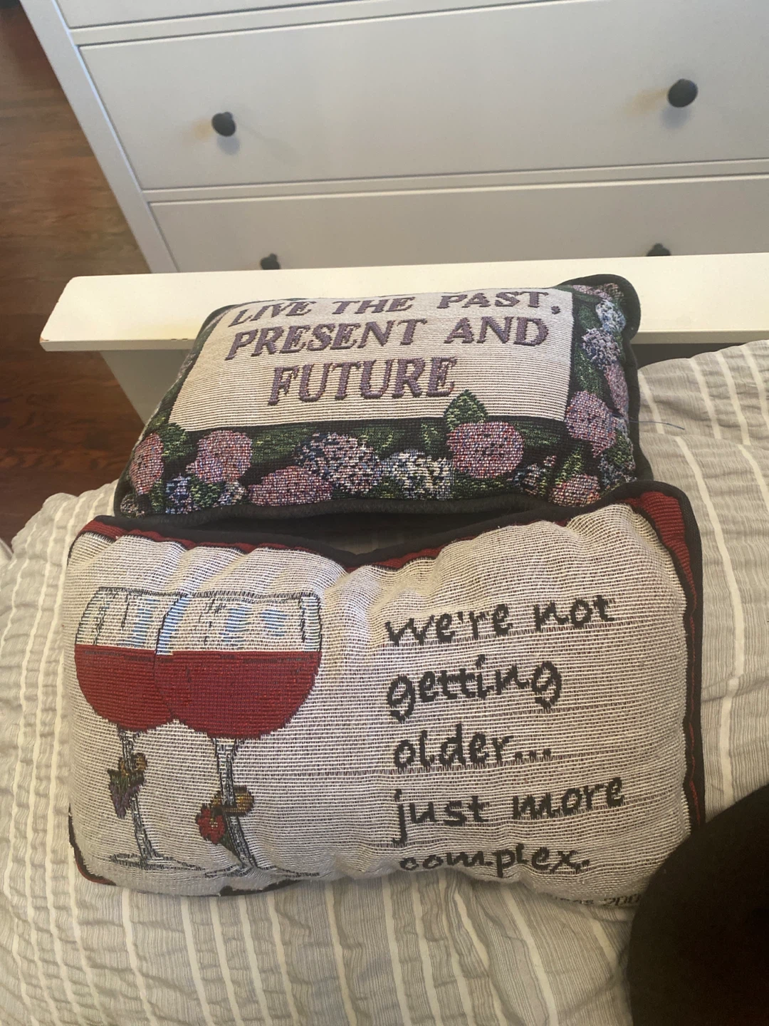 Mini decorative cushions
