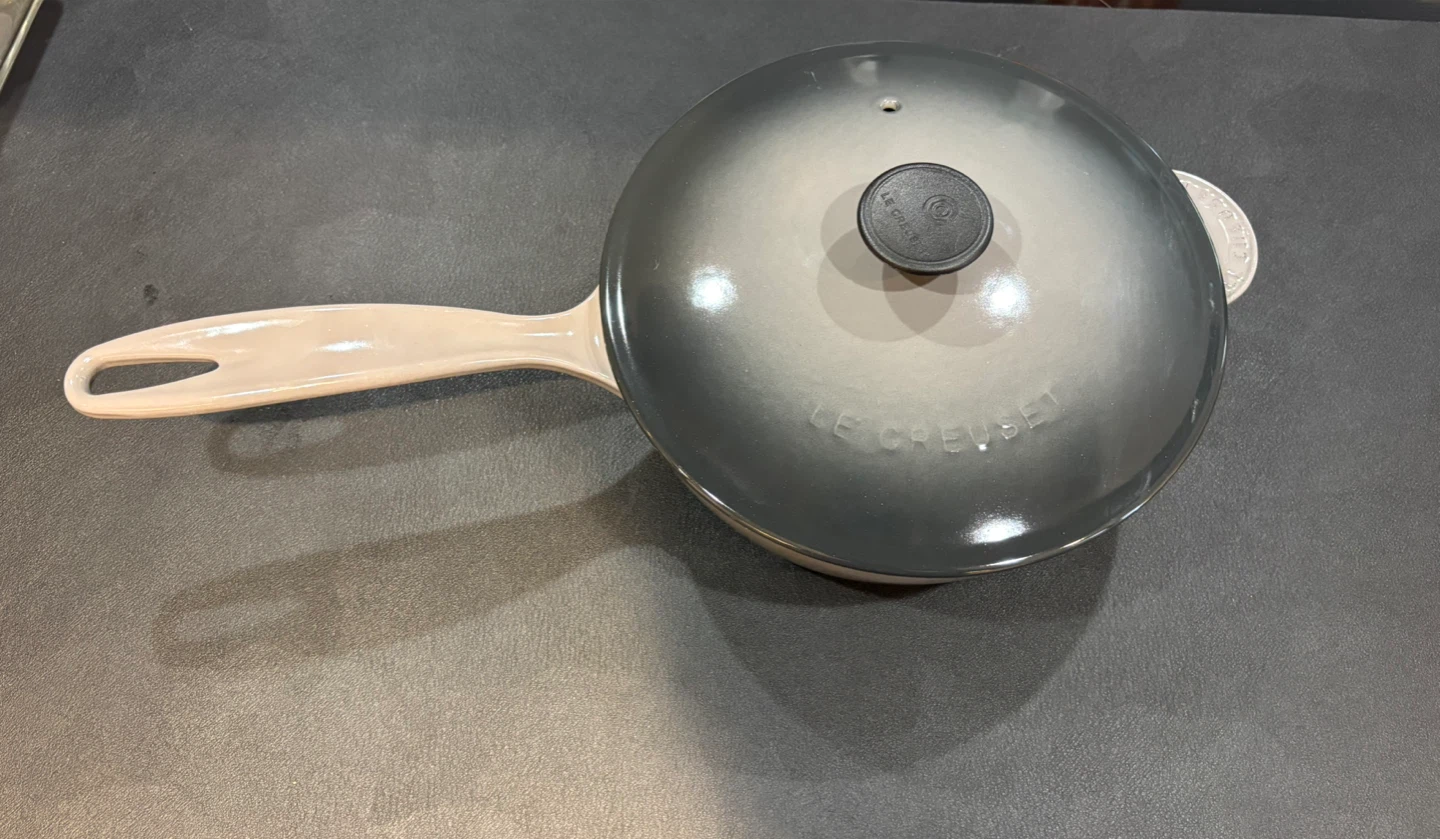 Le Creuset Saucepan with Lid - Oyster