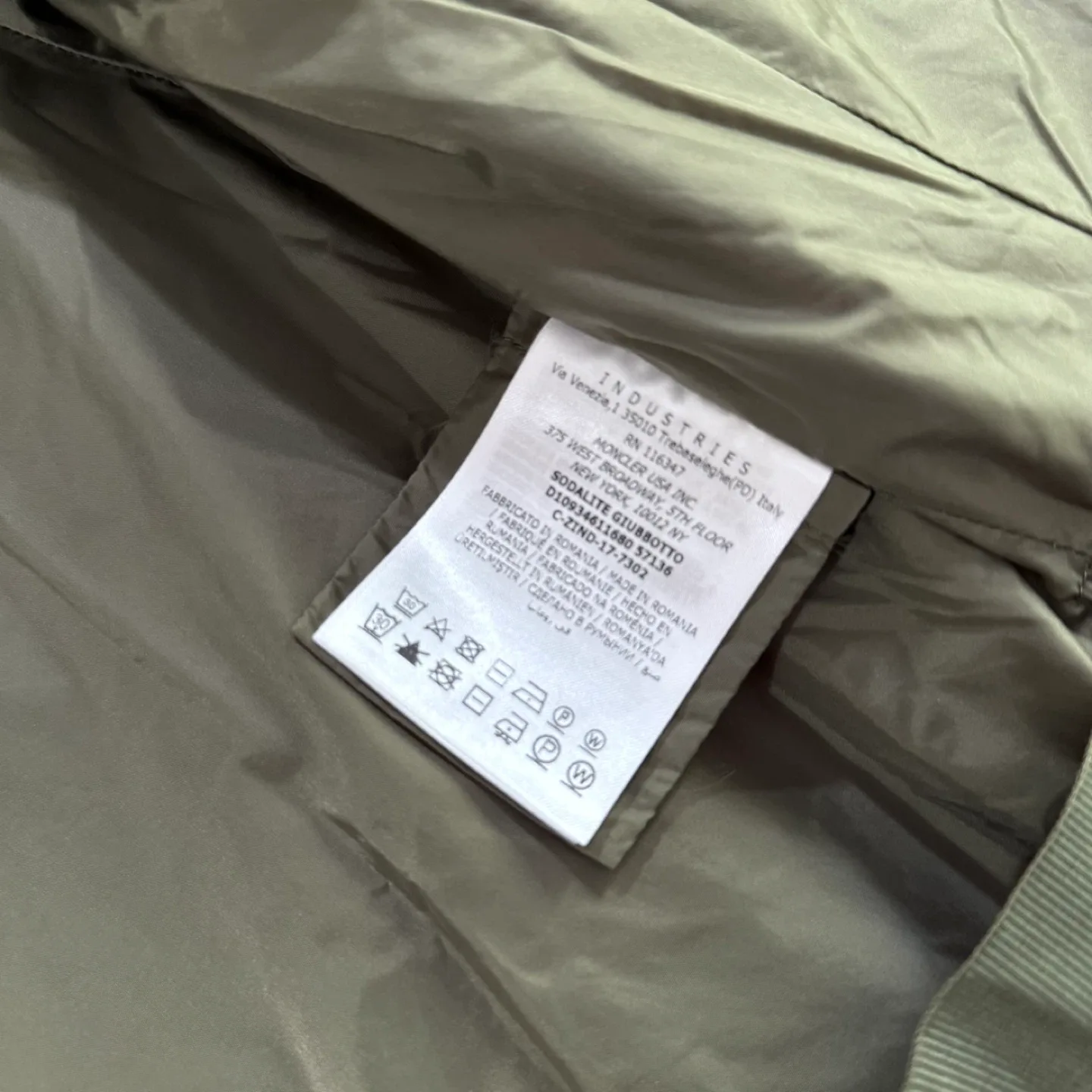 Authentic Moncler Jacket image indicator(4)