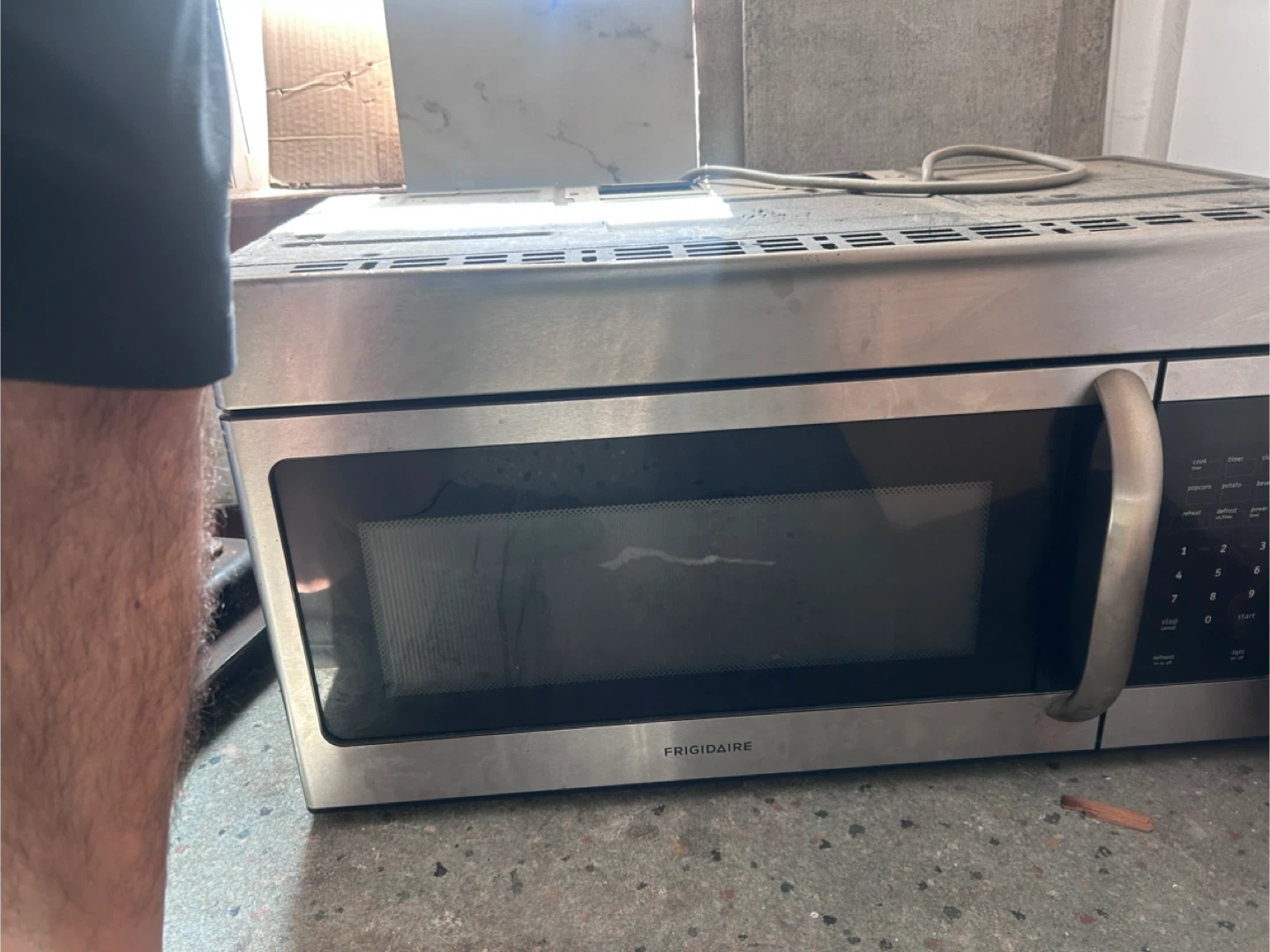 Frigidaire Microwave Oven FFMV164LSA - photo 2