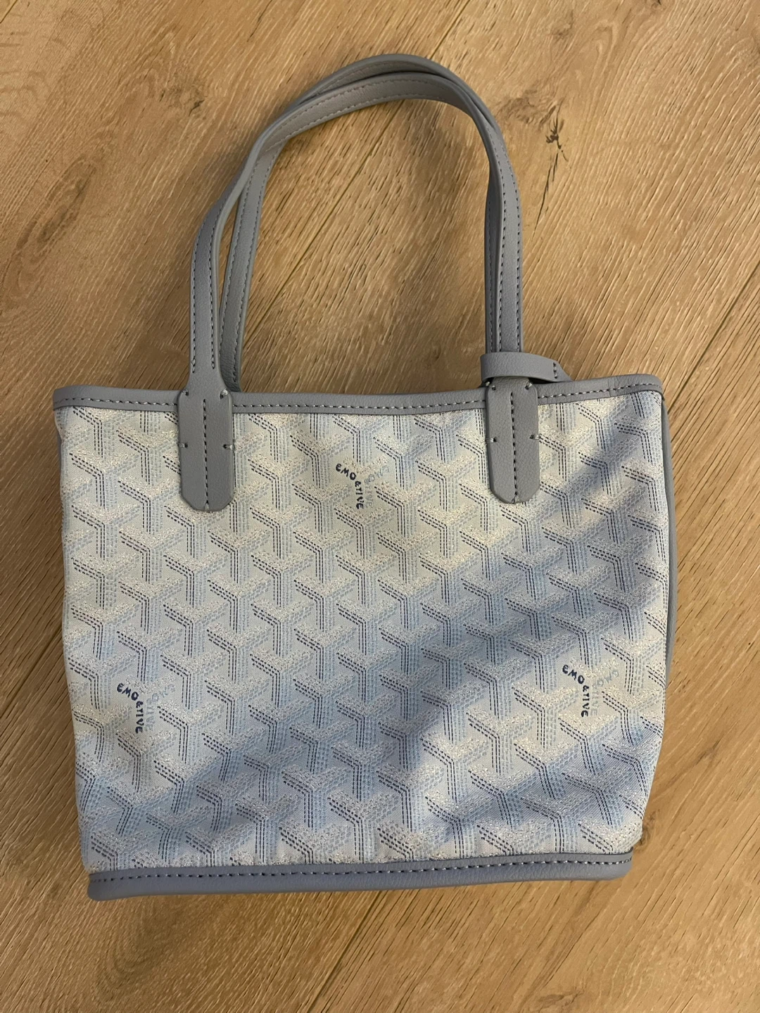Small tote bag