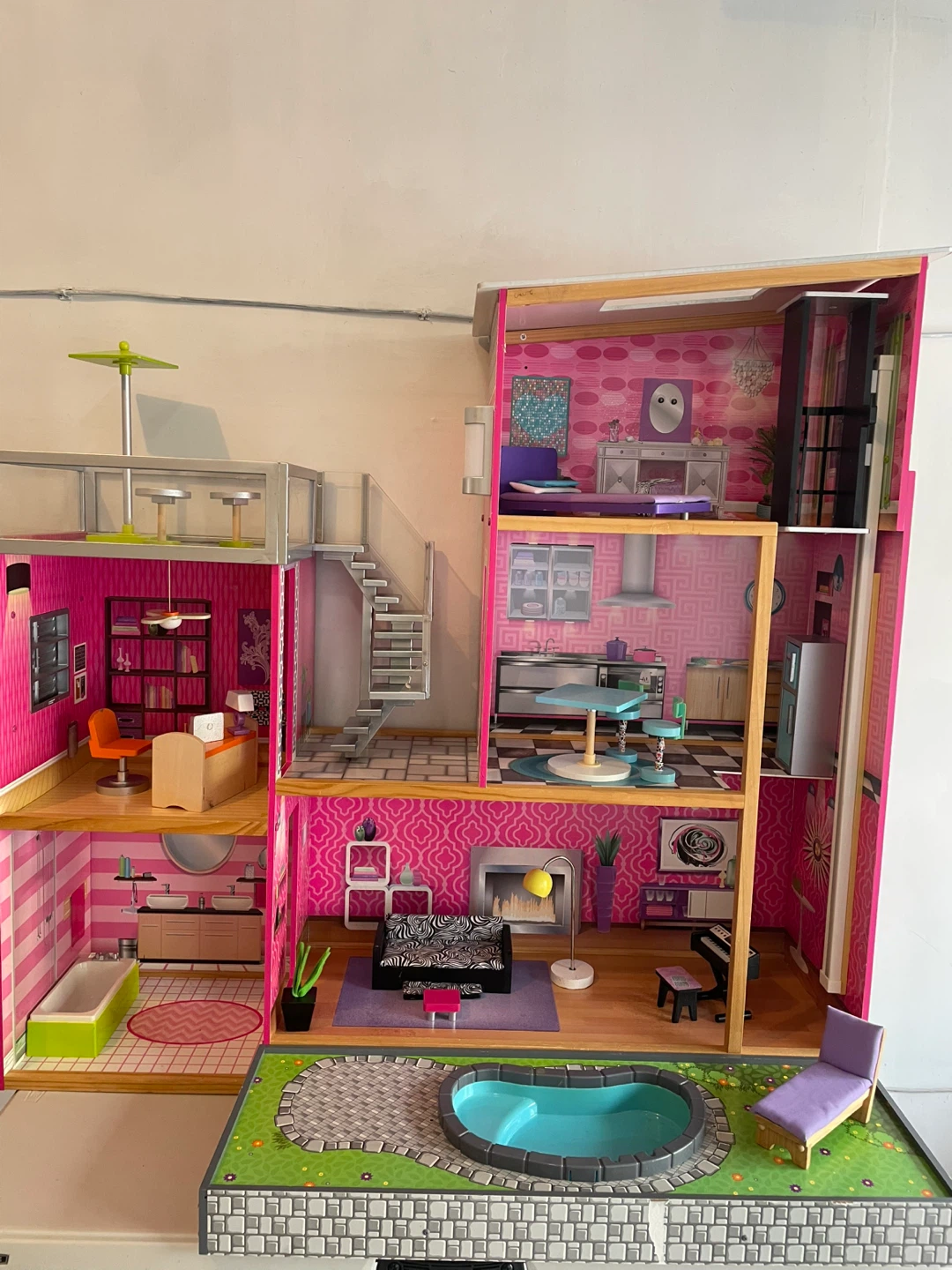 KidKraft Modern Dream Glitter Barbie House + Car