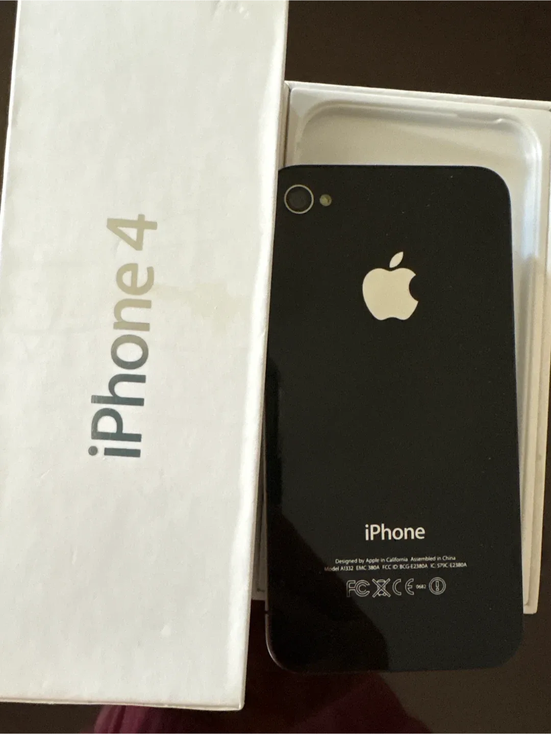 Apple iPhone 4 Black, 32GB image indicator(3)