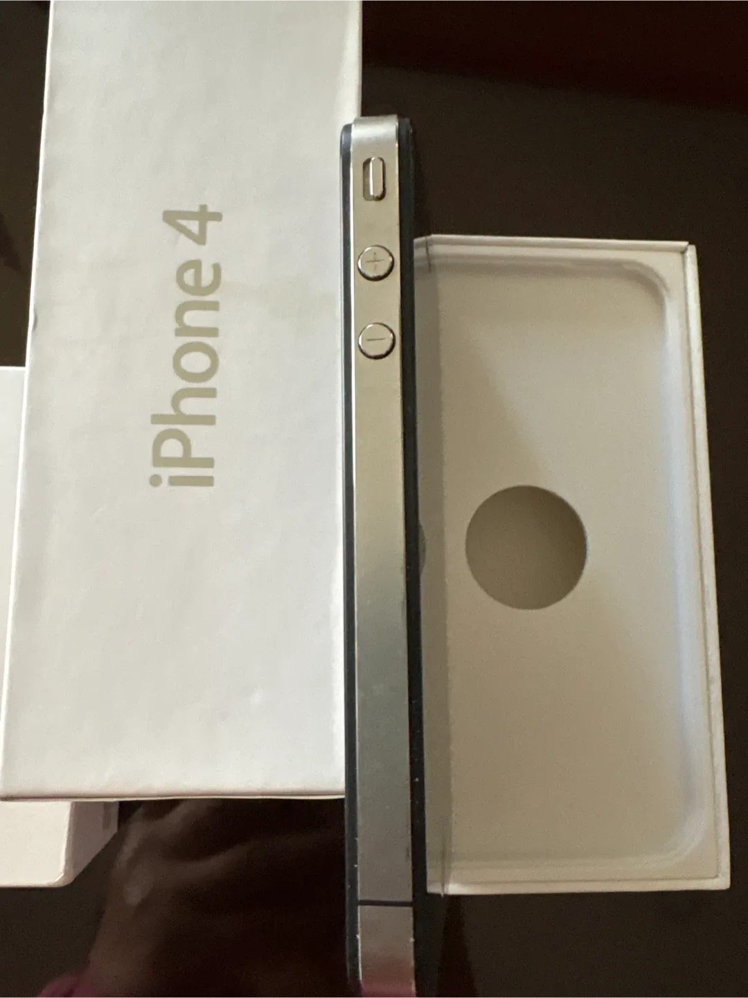 Apple iPhone 4 Black, 32GB image indicator(4)