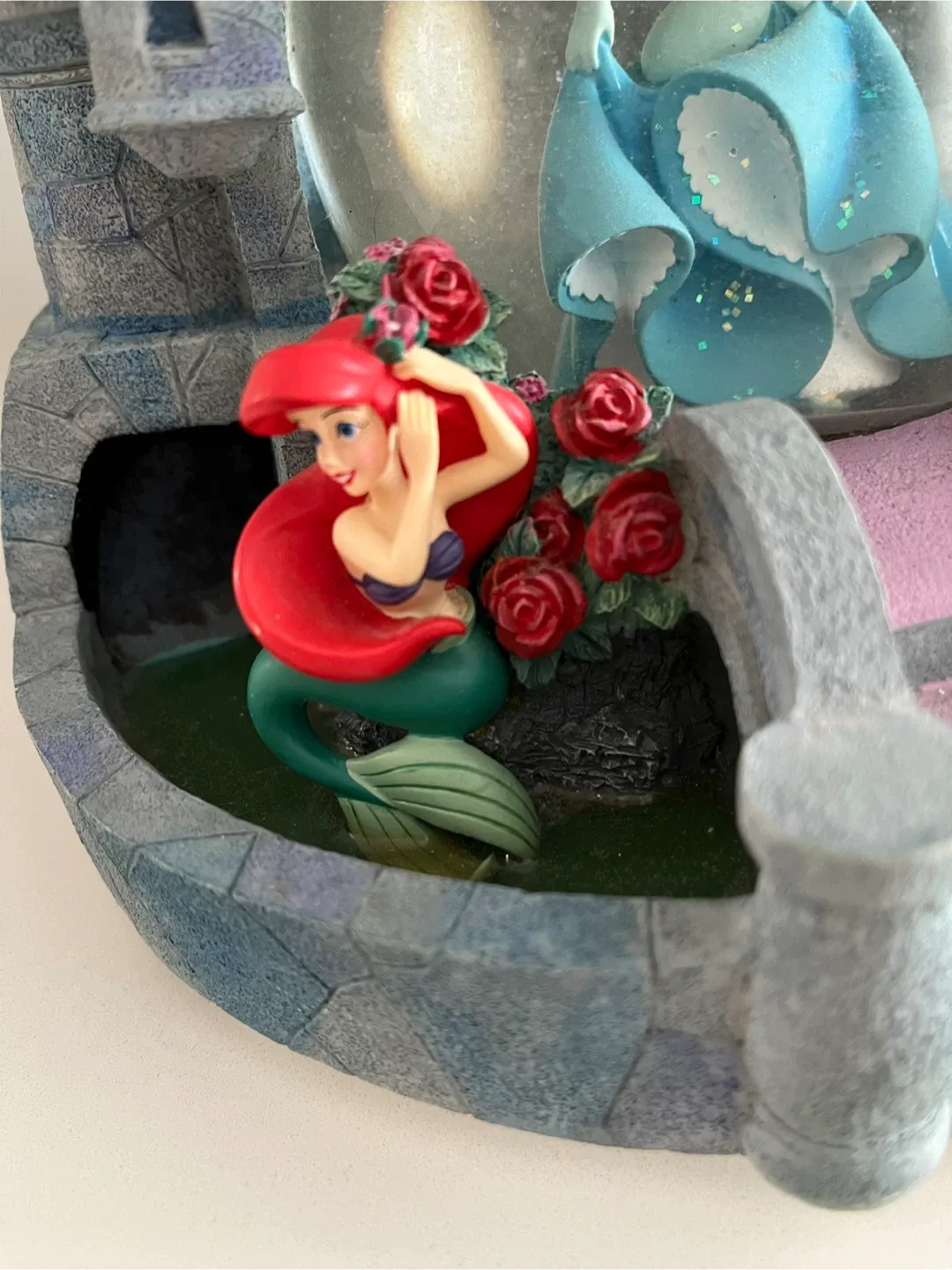 Disney Princess Castle Musical Snow Globe image indicator(4)