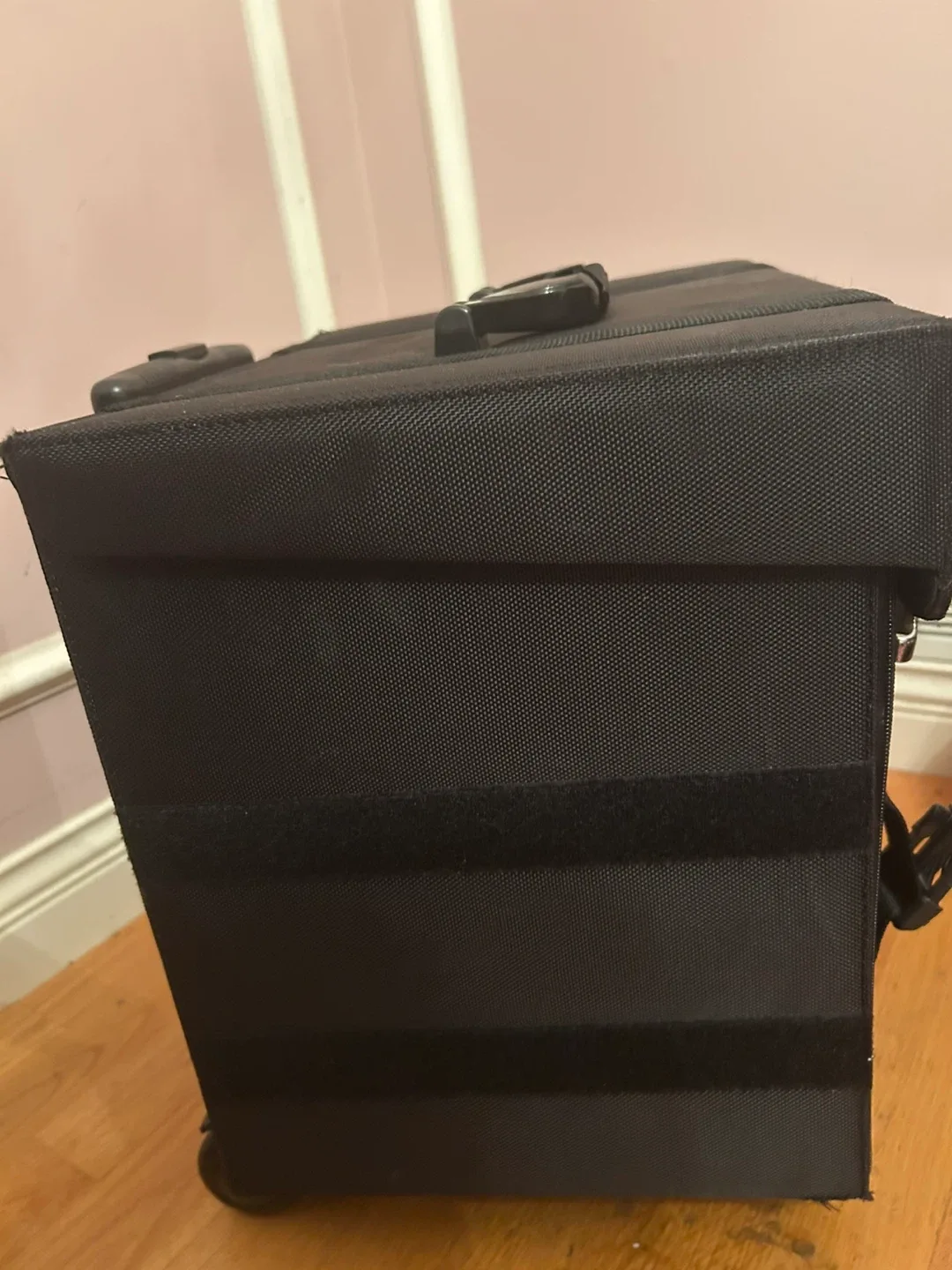 Stilazzi Rolling Makeup Case - Black image indicator(2)