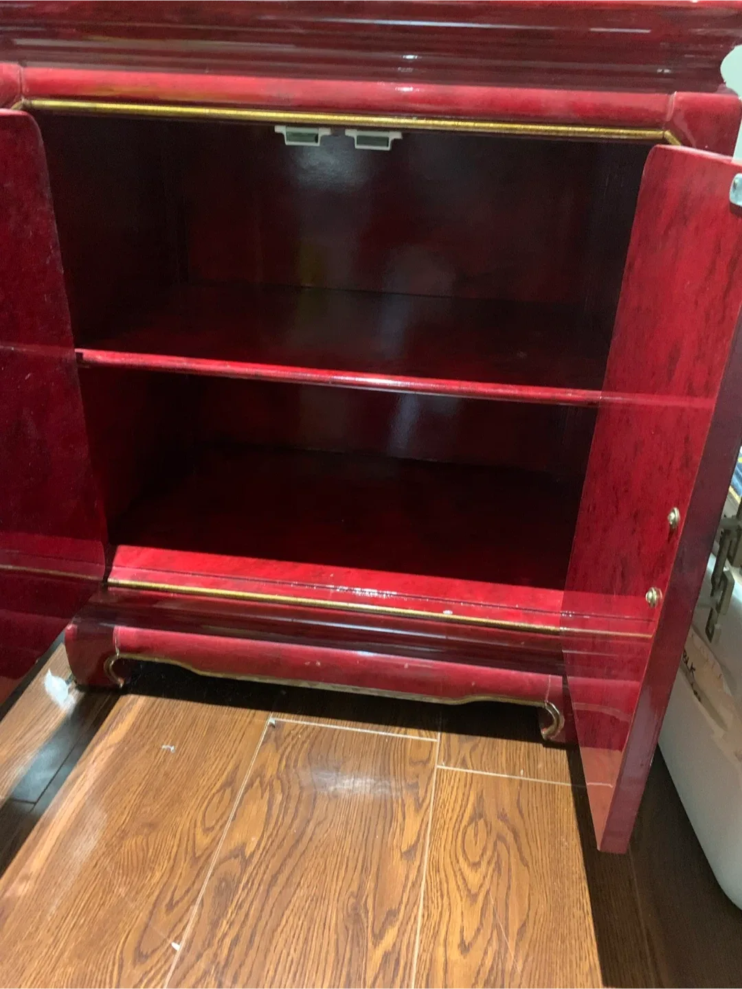 Vintage Red Lacquered Asian Cabinet image indicator(5)