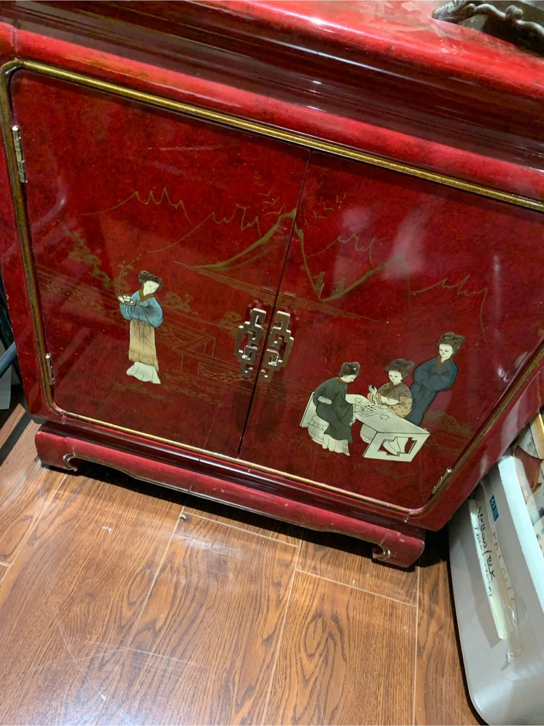 Vintage Red Lacquered Asian Cabinet image indicator(4)