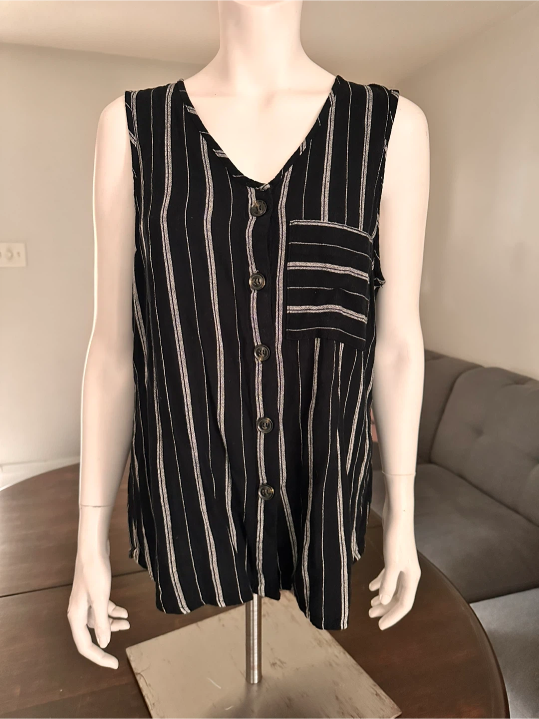Lily Morgan Black Striped Sleeveless Top - M