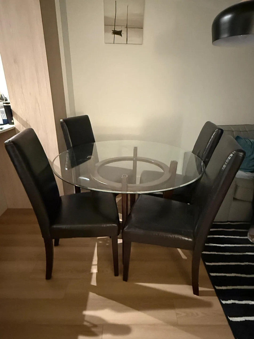 Round Glass Dining Table with 4 Leather Chairs image indicator(2)