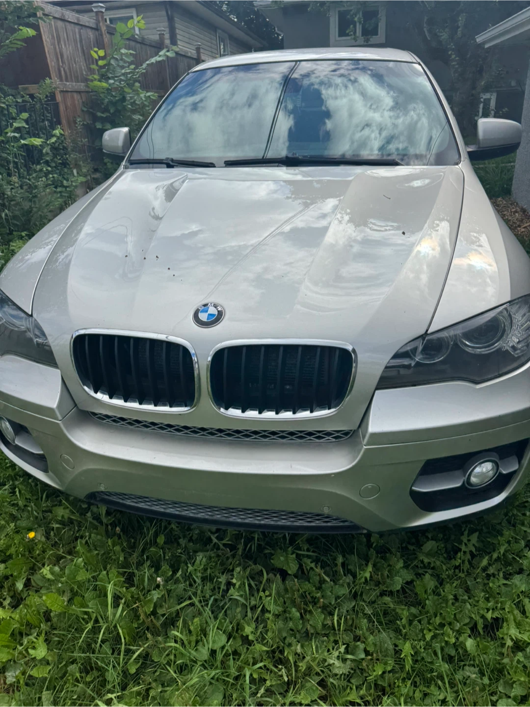 BMW X6 Silver SUV - photo 4