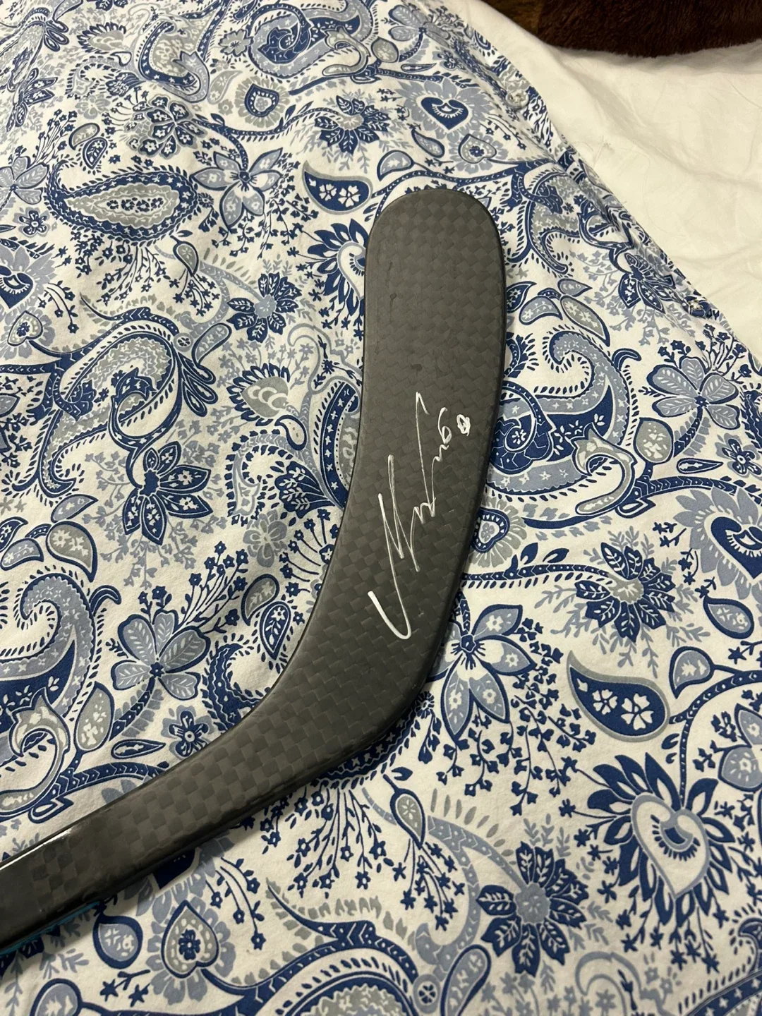 Warrior Alpha DX Hockey Stick signed by Michael Granlund image indicator(4)