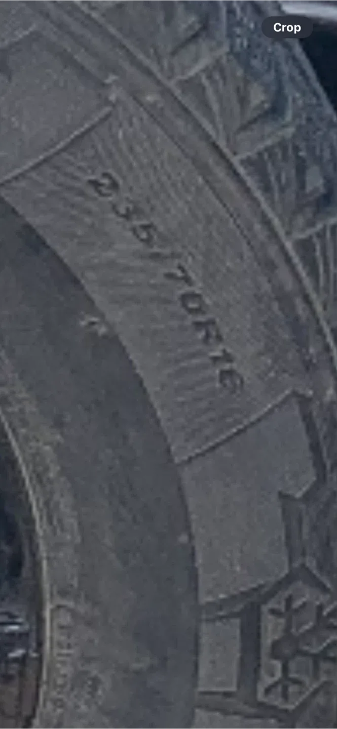 Arctic SUV Winter Tires - 235/70R16 image indicator(8)