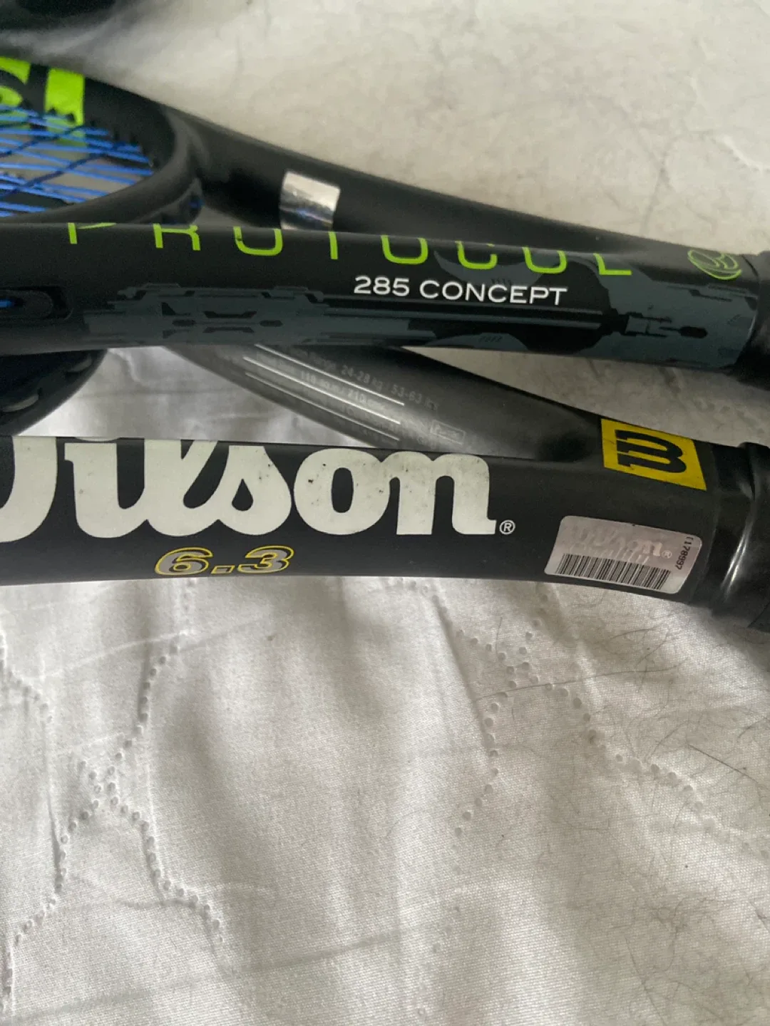 Wilson Hyper Hammer Tennis Racket with Case image indicator(4)