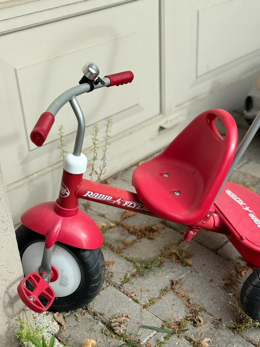 Radio Flyer Steer & Stroll Trike thumbnail