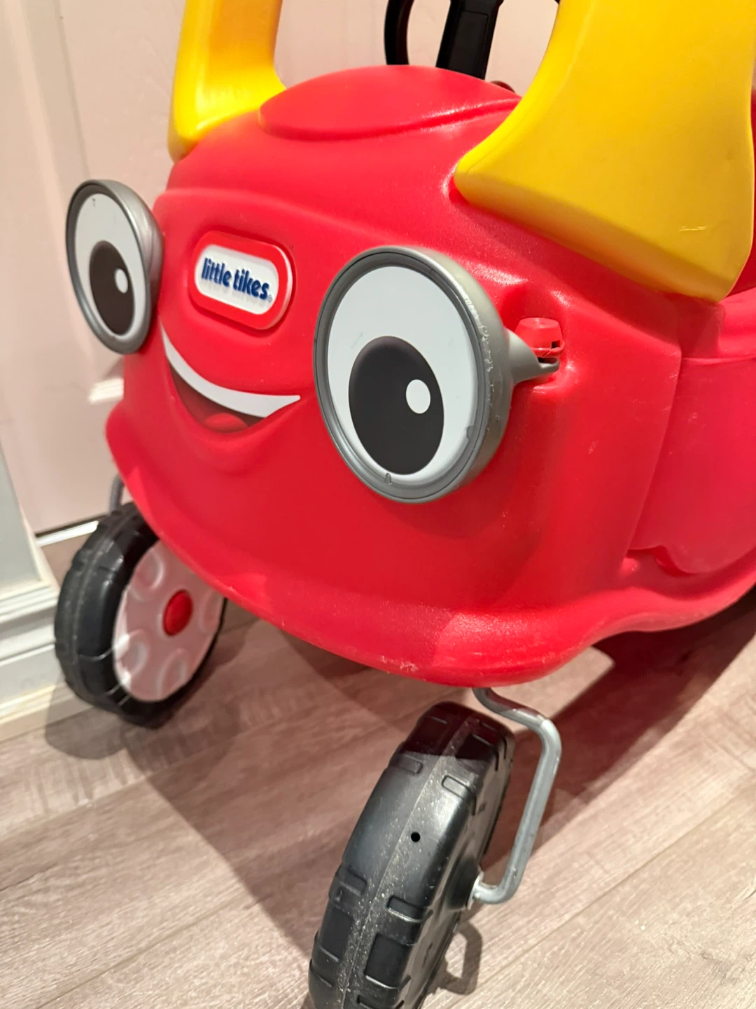 Little Tikes Cozy Coupe Car - Red & Yellow - photo 4