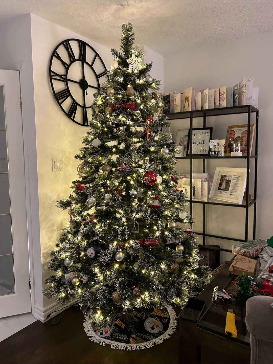 7.5 Foot Pre Lit Christmas Tree and Storage Bag - photo 5