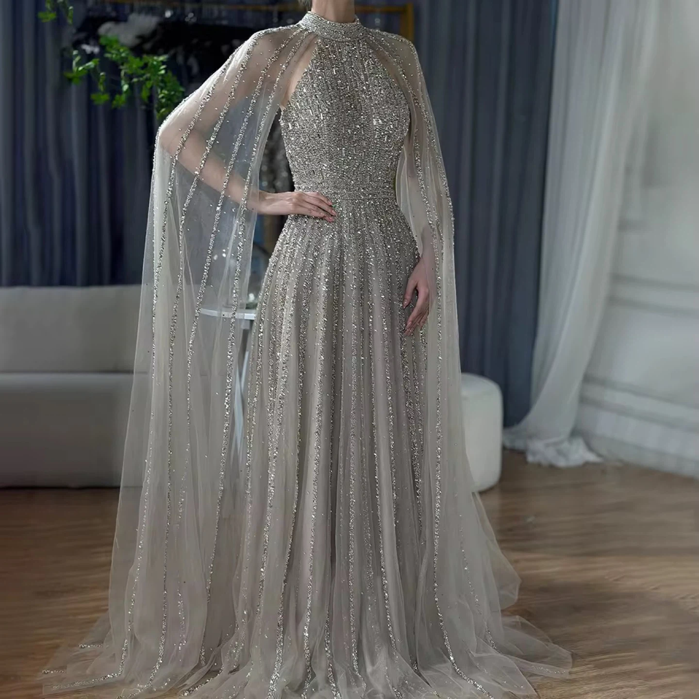 Elegant Silver Evening Gown - photo 2
