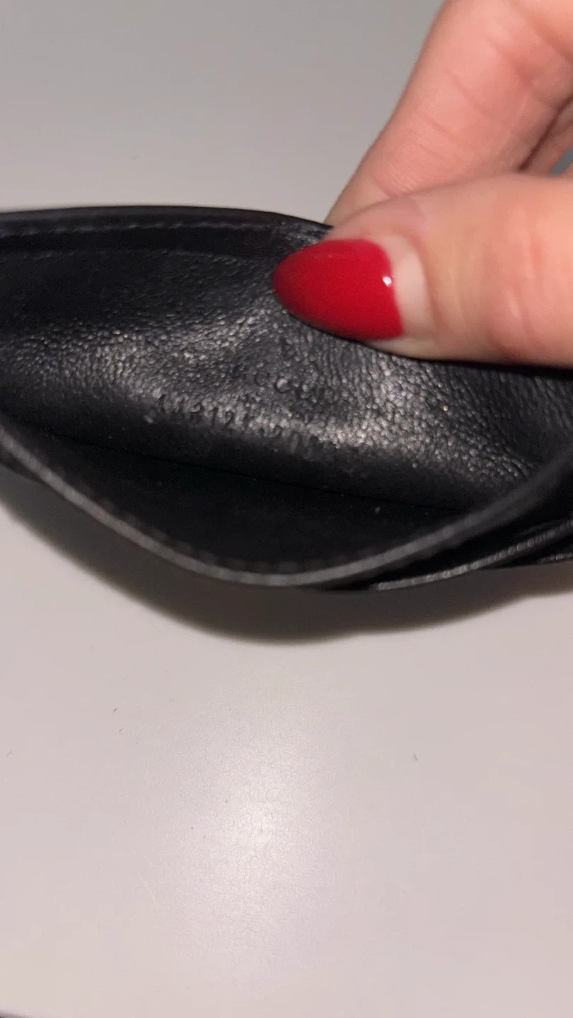 Gucci Marmont Black Leather Shoulder Bag with Card Holder image indicator(9)