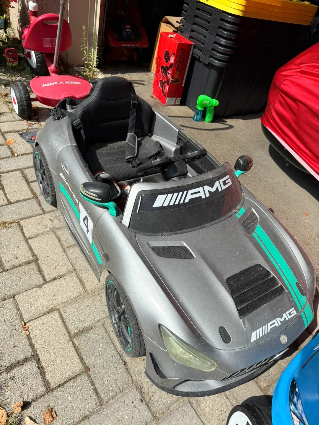 Mercedes-AMG Kids Ride-On Car thumbnail