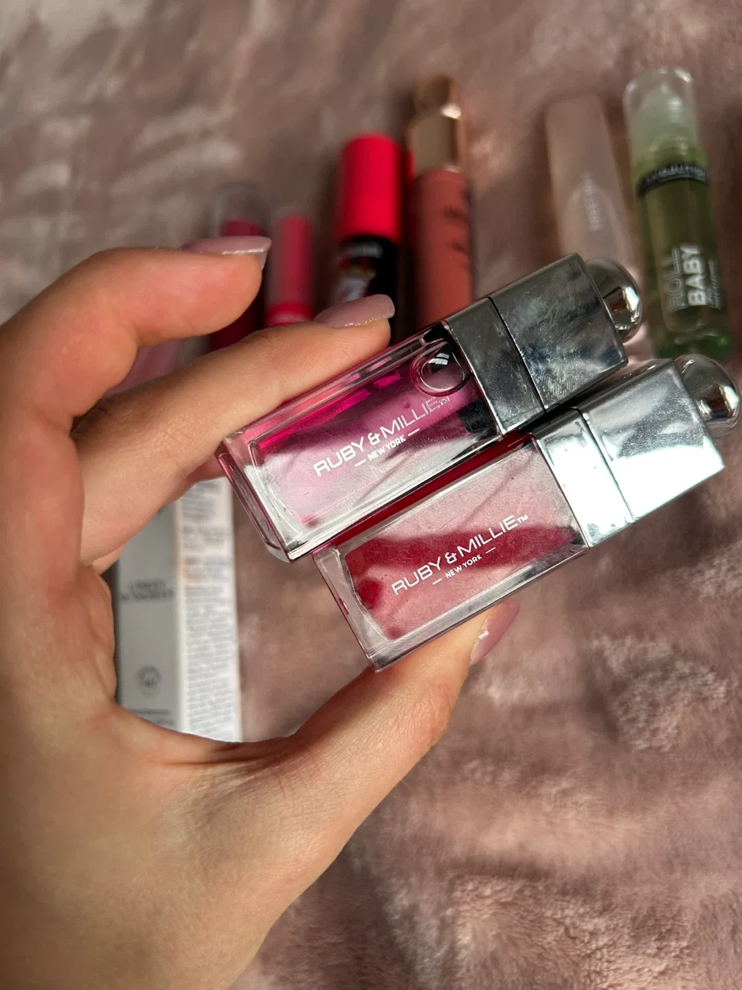 FREE COSMETICS WITH PURCHASE image indicator(5)