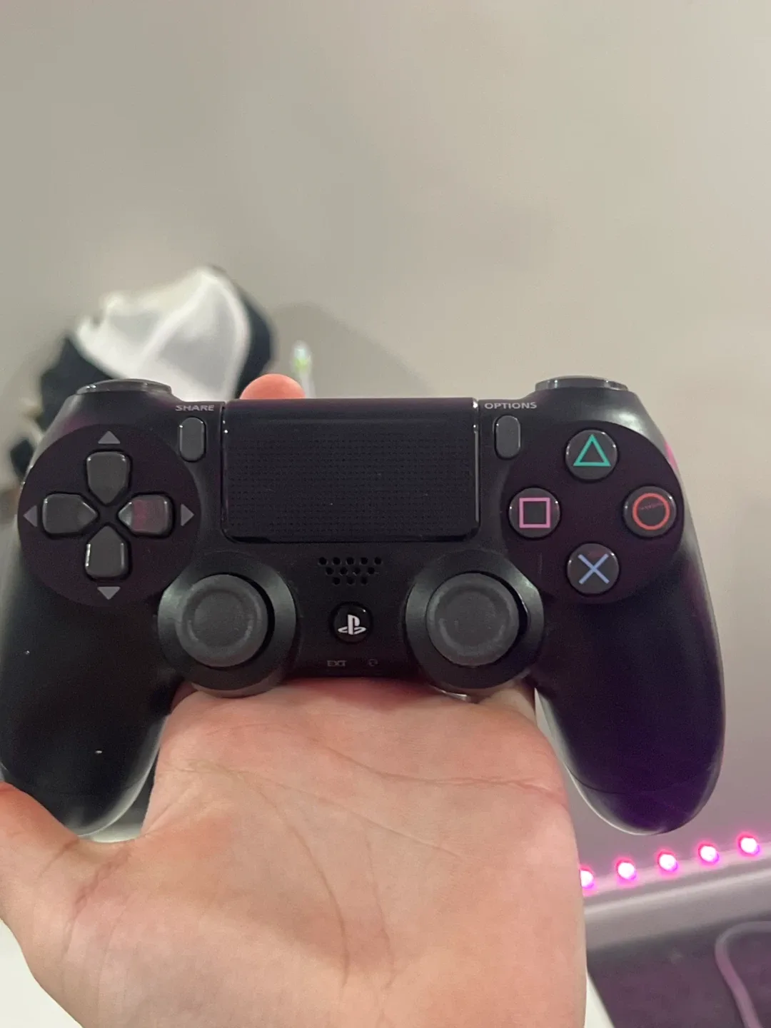 PlayStation 4 Slim with 2 Controllers image indicator(4)