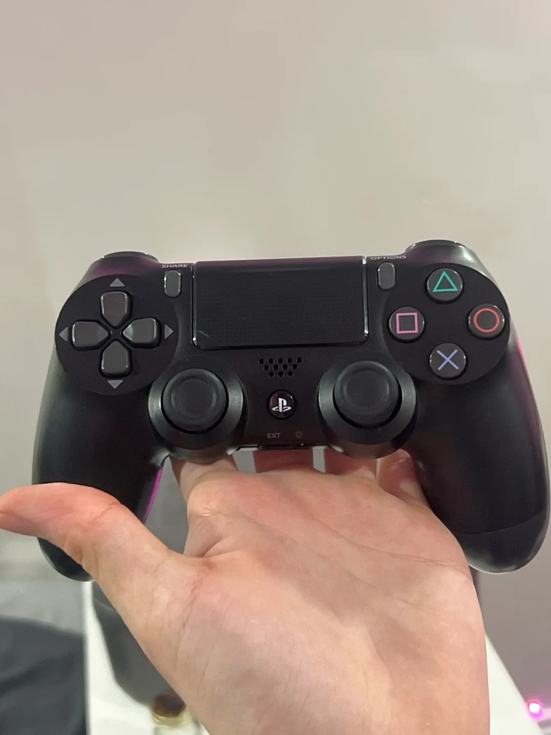 PlayStation 4 Slim with 2 Controllers image indicator(5)